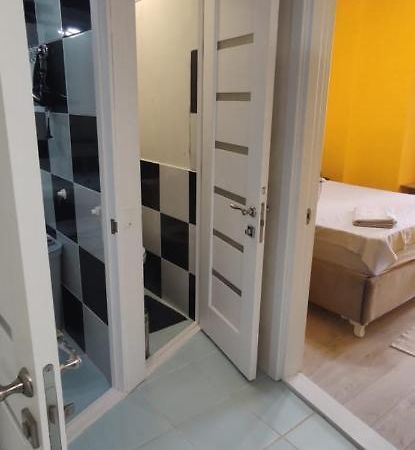 One Room With A Shared Bathroom Κισινάου Εξωτερικό φωτογραφία