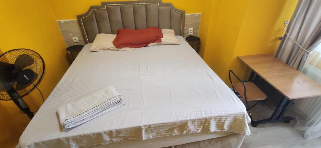 One Room With A Shared Bathroom Κισινάου Εξωτερικό φωτογραφία